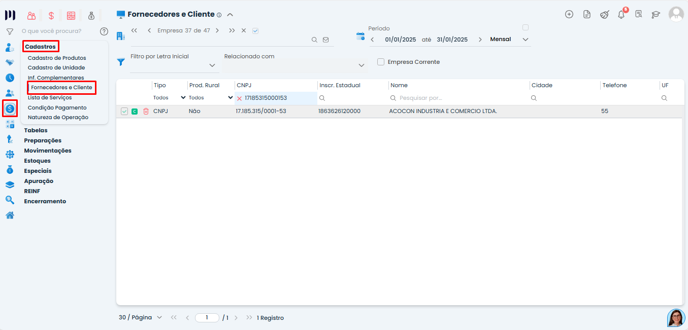 Tela de Fornecedores e Clientes no Sistema Contábil Makro durante a Geração do EFD Fiscal com fornecedor destacado para correção.