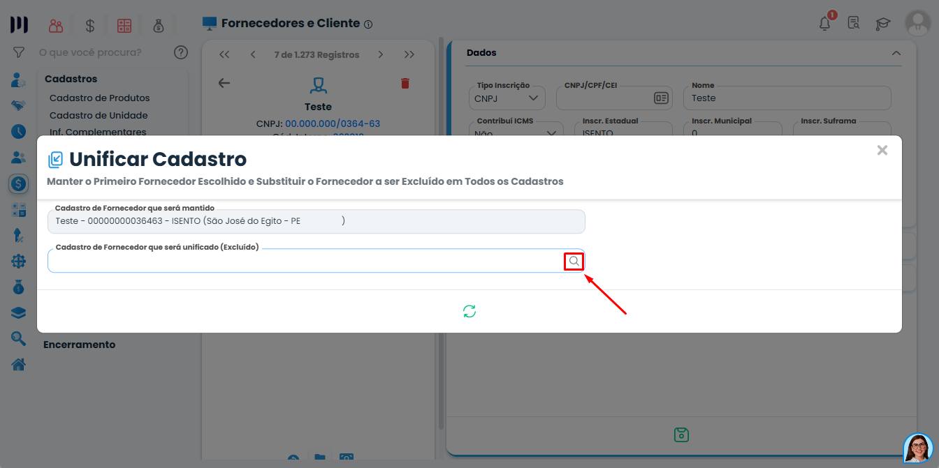 Janela de Unificação no Sistema Contábil Makro para Cadastro de Fornecedores e Clientes com campo de pesquisa do registro a ser excluído.